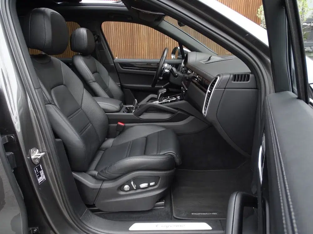 Porsche Cayenne 3.0 E-Hybrid 462PK uit 2020, foto 13