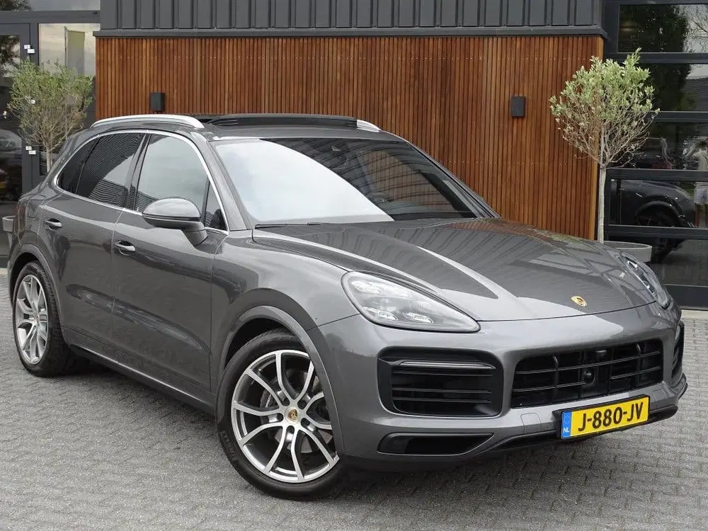 Porsche Cayenne 3.0 E-Hybrid 462PK uit 2020, foto 2