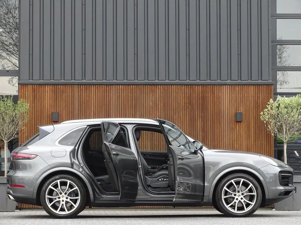 Porsche Cayenne 3.0 E-Hybrid 462PK uit 2020, foto 4