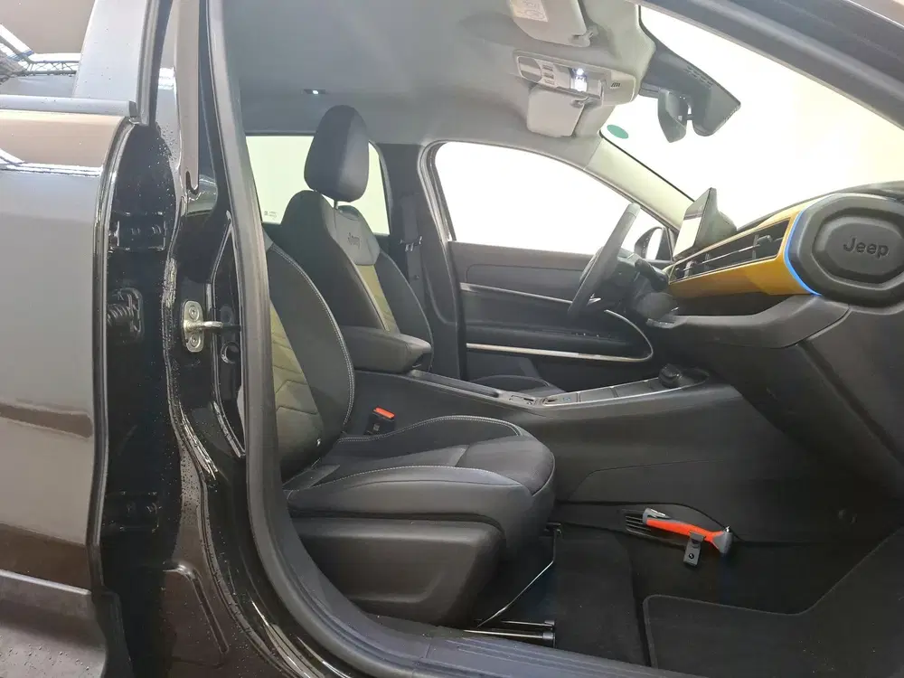 Jeep Avenger 54 kWh 155pk 1st Edition uit 2023, foto 7