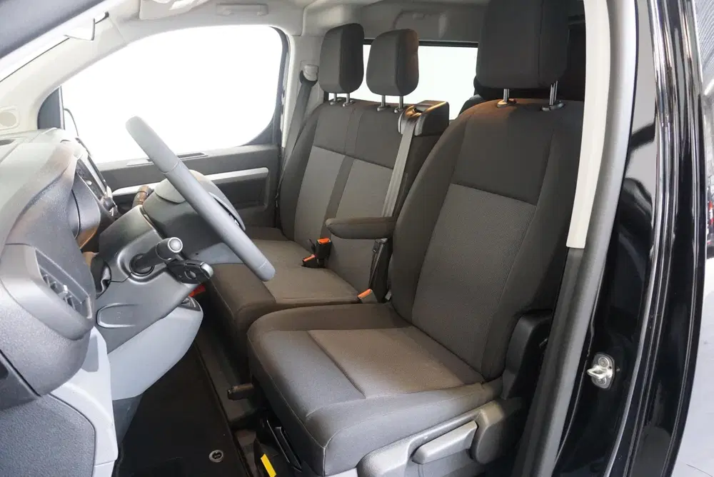 Peugeot Expert 2.0 180pk L3H1 Premium Dubbele Cabine Auto uit 2024, foto 4