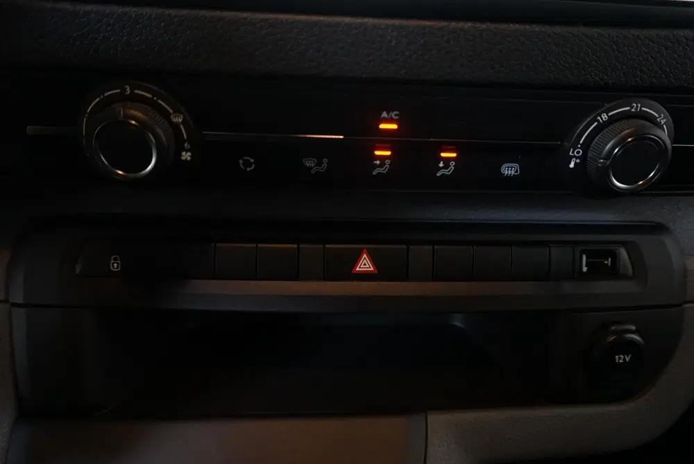 Peugeot Expert 2.0 180pk L3H1 Premium Dubbele Cabine Auto uit 2024, foto 5