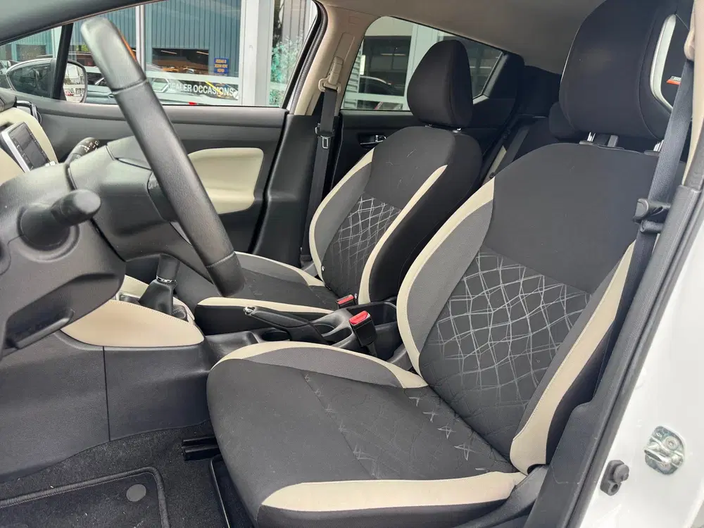 Nissan Micra 1.0 IG-T N-Design Airco Navi Cruise uit 2023, foto 6