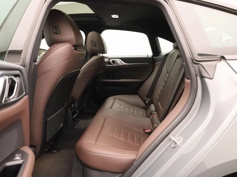 BMW i4 eDrive40 High Executive 84 kWh uit 2022, foto 10