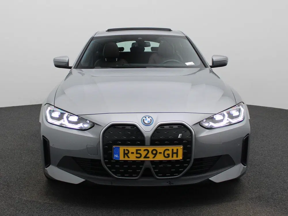 BMW i4 eDrive40 High Executive 84 kWh uit 2022, foto 3