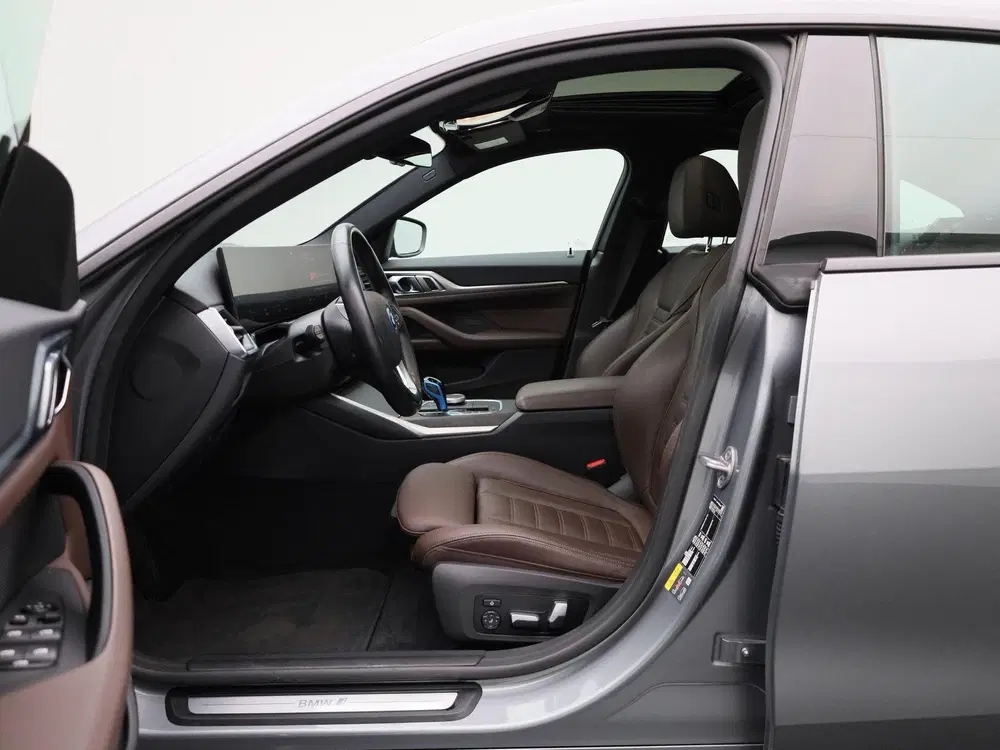 BMW i4 eDrive40 High Executive 84 kWh uit 2022, foto 9