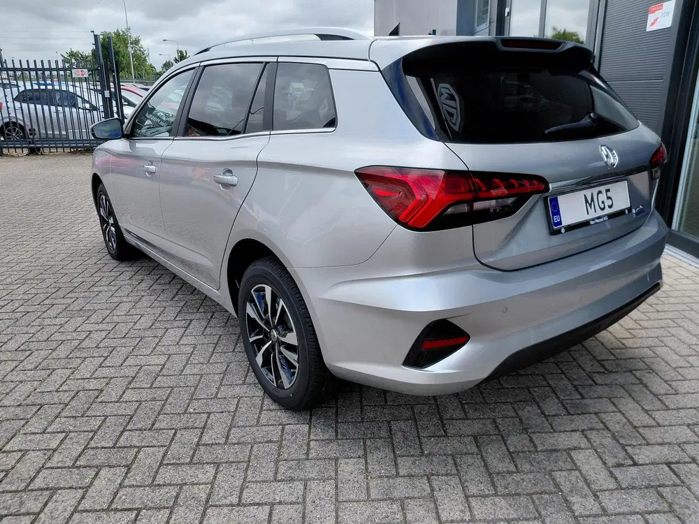 MG MG5 5 Long Range Comfort 61 kWh UNIEKE KM STAN uit 2023, foto 3