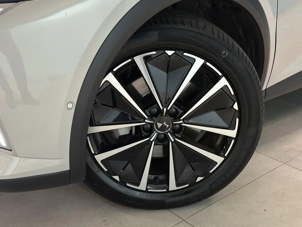 DS Automobiles DS 7 DS 7 1.6 PHEV 300 4x4 Pallas uit 2025, foto 9