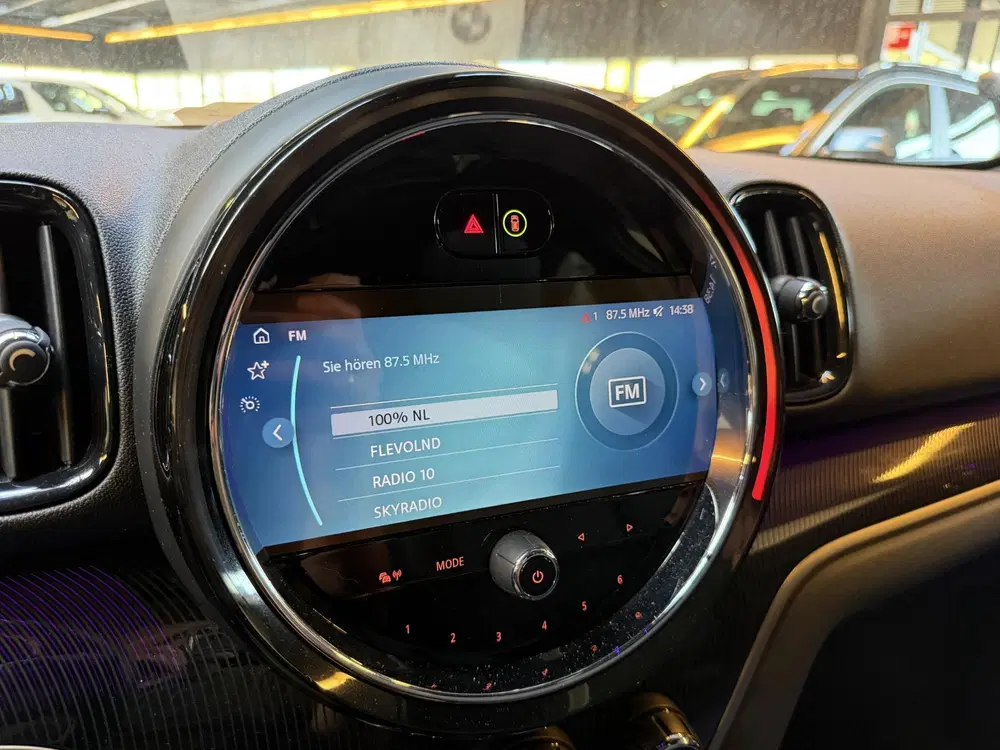 Mini Countryman 1.5 Cooper S E ALL4 Essential uit 2023, foto 12
