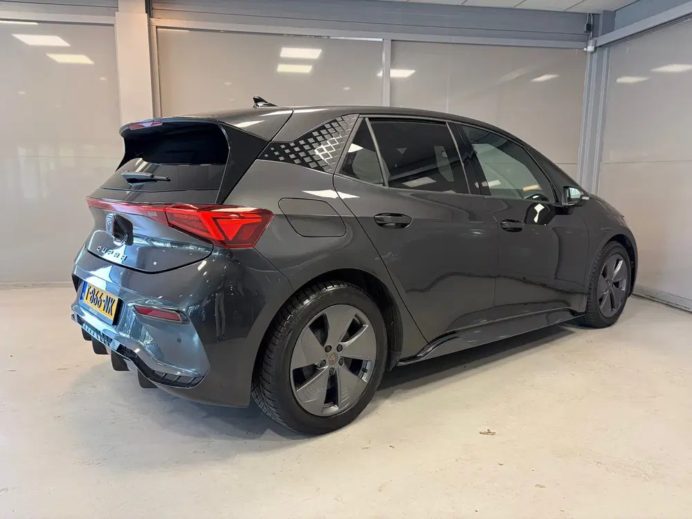 Cupra Born Essential 62 kWh uit 2023, foto 2