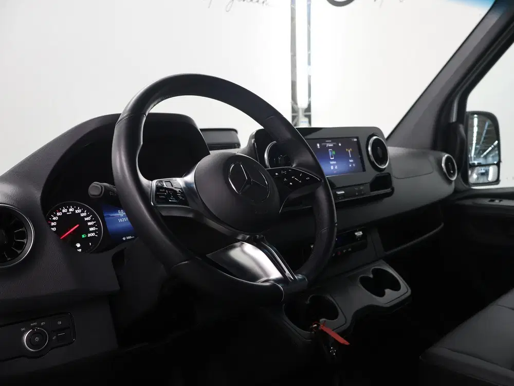 Mercedes-Benz Sprinter 317 CDI uit 2024, foto 7