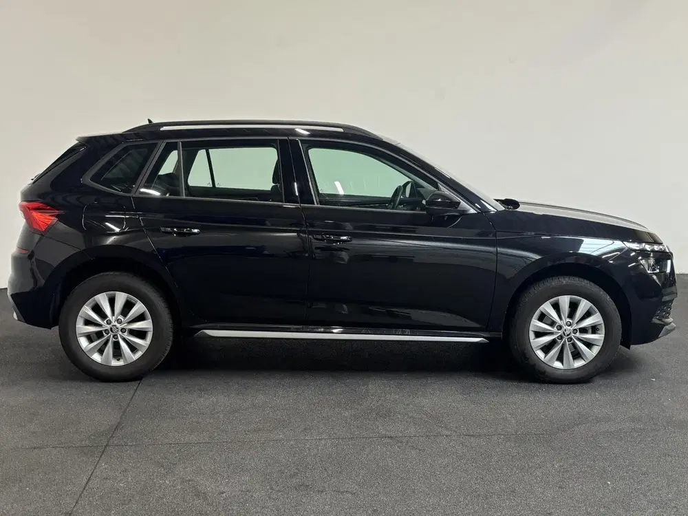 Skoda Kamiq 1.0 TSI Business Edition Navigatie Climate uit 2022, foto 11