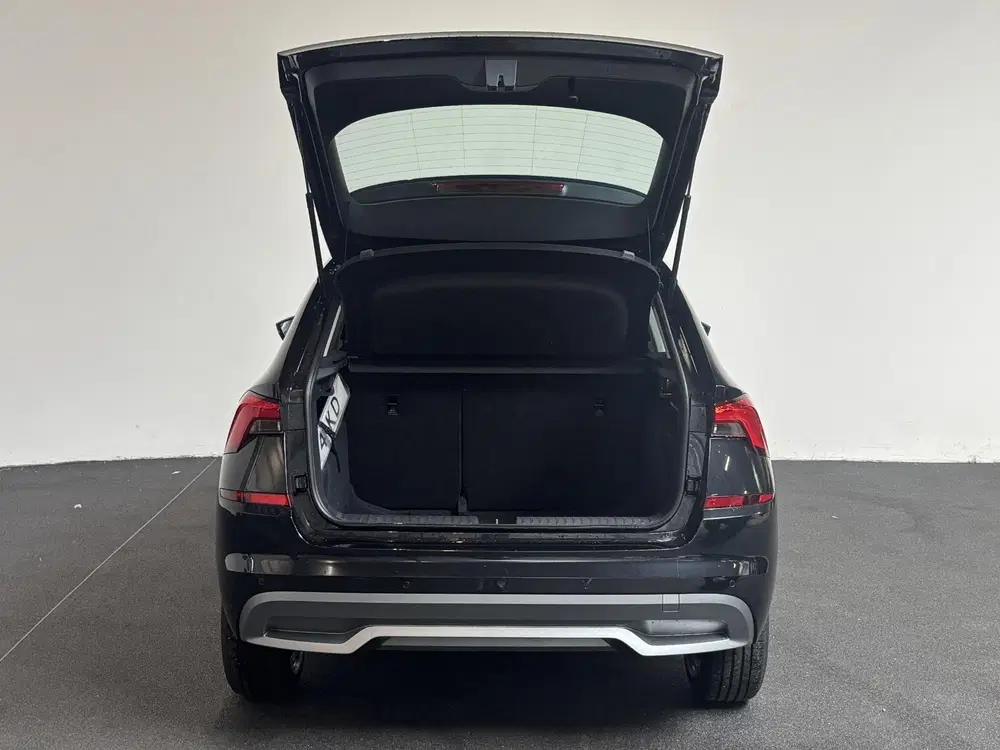 Skoda Kamiq 1.0 TSI Business Edition Navigatie Climate uit 2022, foto 8