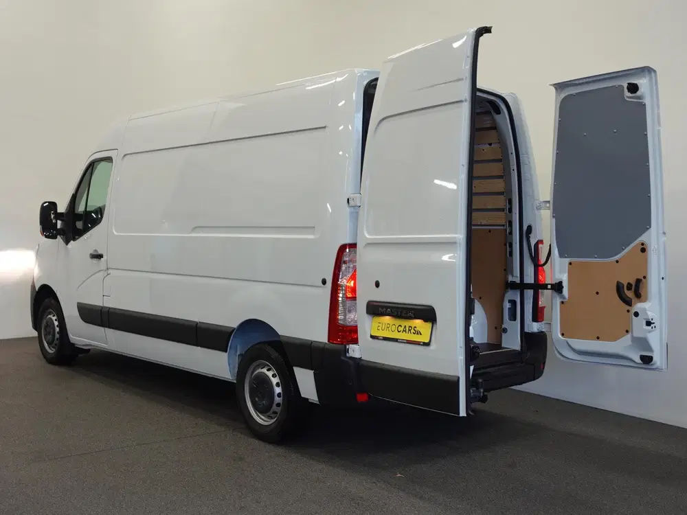 Renault Master T33 2.3 dCi 135PK L2H2 Airco Cruise contro uit 2024, foto 11