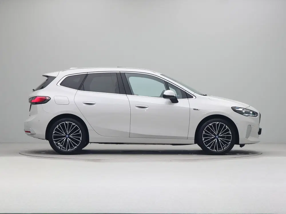BMW 2-serie 225e Active Tourer xDrive Luxury Line (bj uit 2023, foto 8
