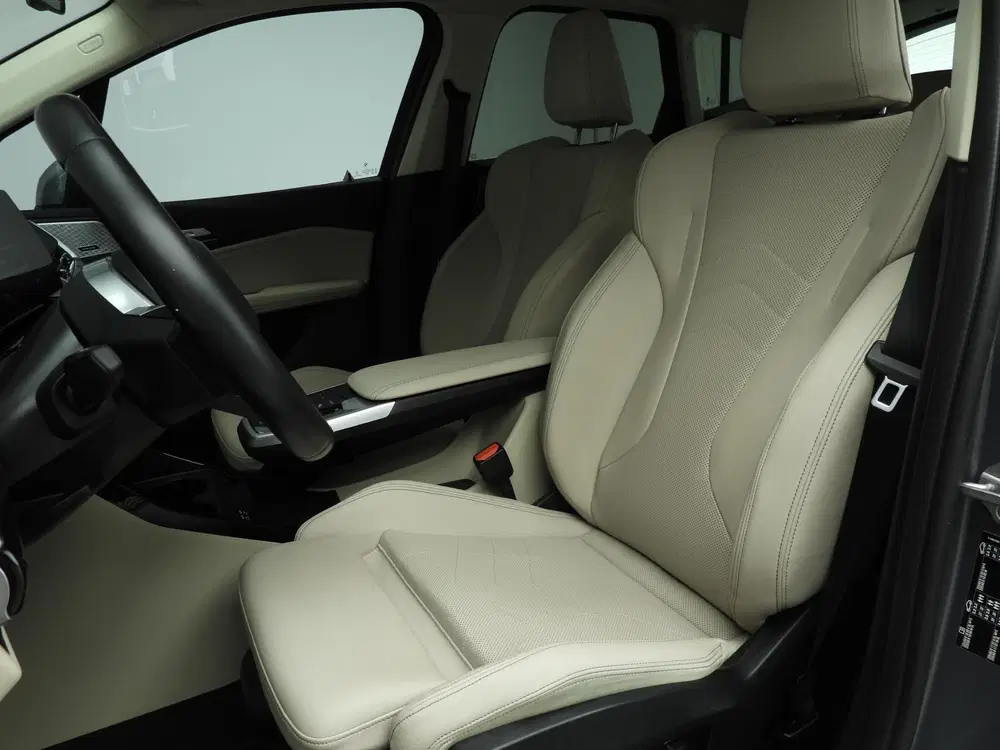 BMW 2-serie Active Tourer 218i uit 2023, foto 7
