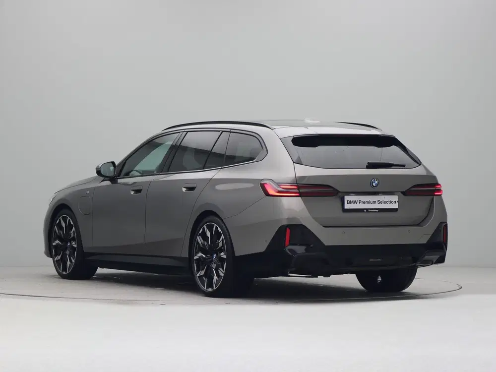 BMW 5-serie 530e Touring M Sport Pro (bj 2024 uit 2024, foto 11