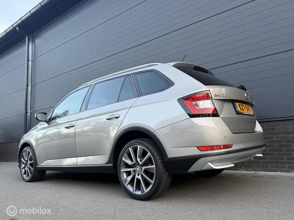 Skoda Fabia 1.0 TSI DSG SCOUT LINE CLIMA*CARPLAY*CRUIS uit 2019, foto 4