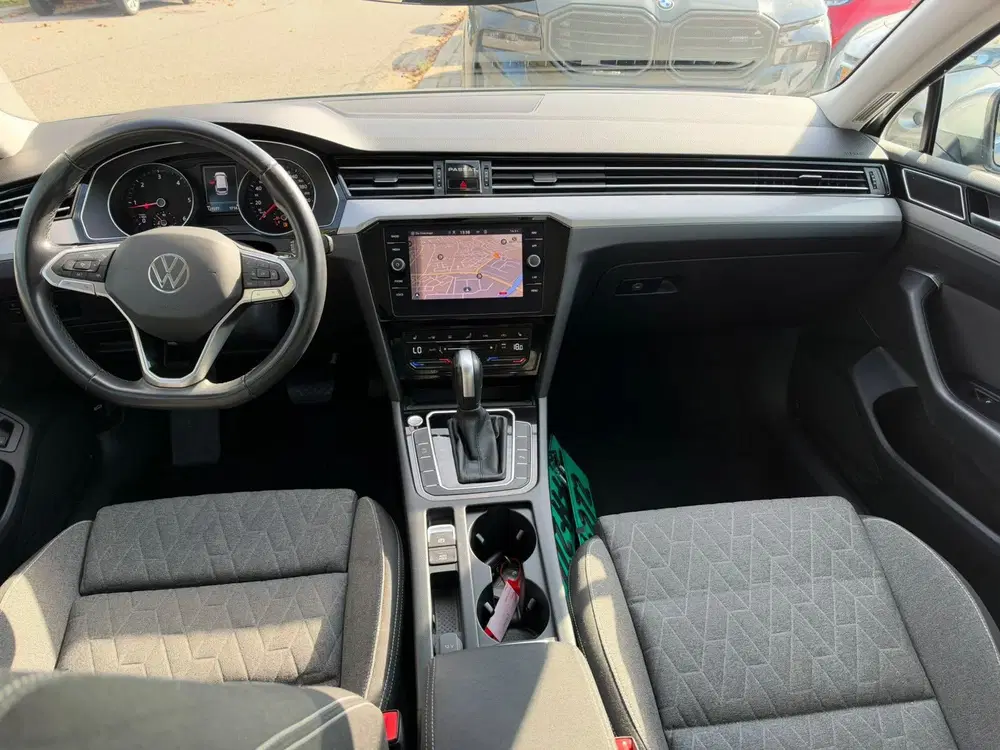 Volkswagen Passat 2.0 TDI Business Automaat uit 2022, foto 3