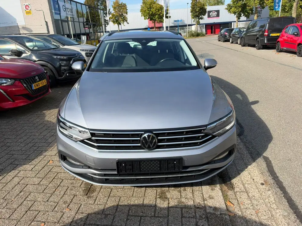 Volkswagen Passat 2.0 TDI Business Automaat uit 2022, foto 4