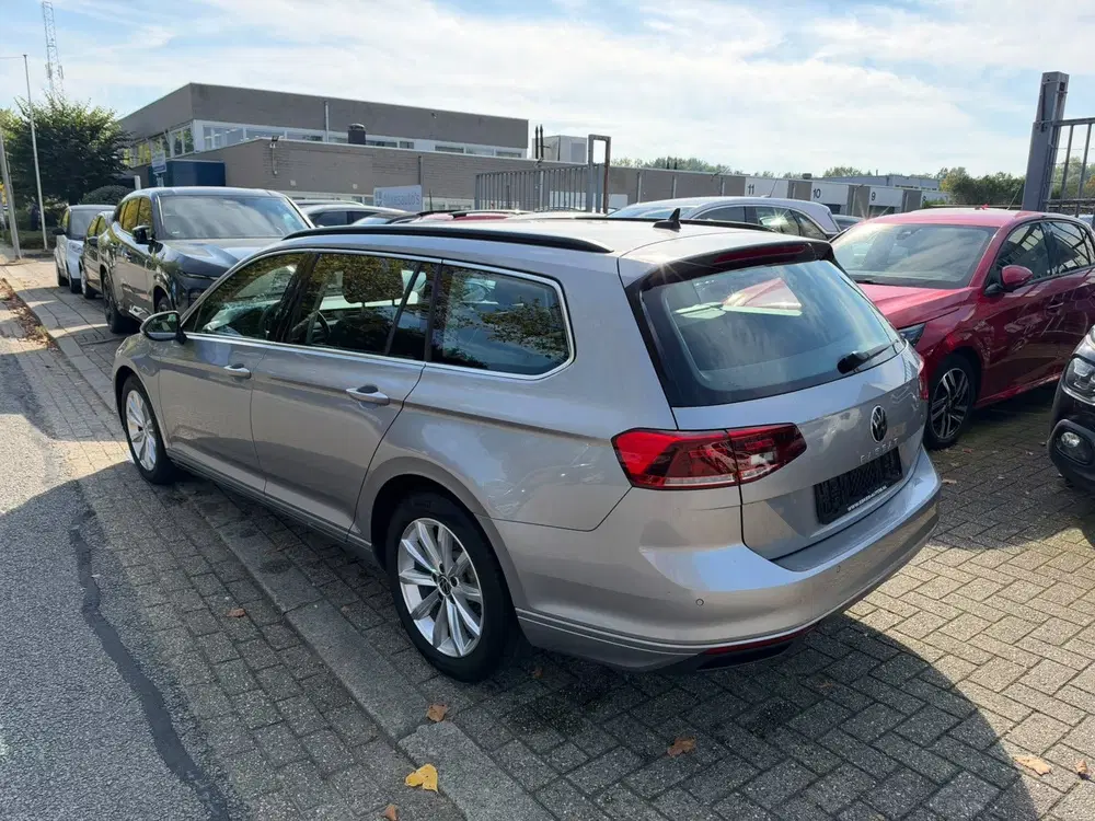 Volkswagen Passat 2.0 TDI Business Automaat uit 2022, foto 7