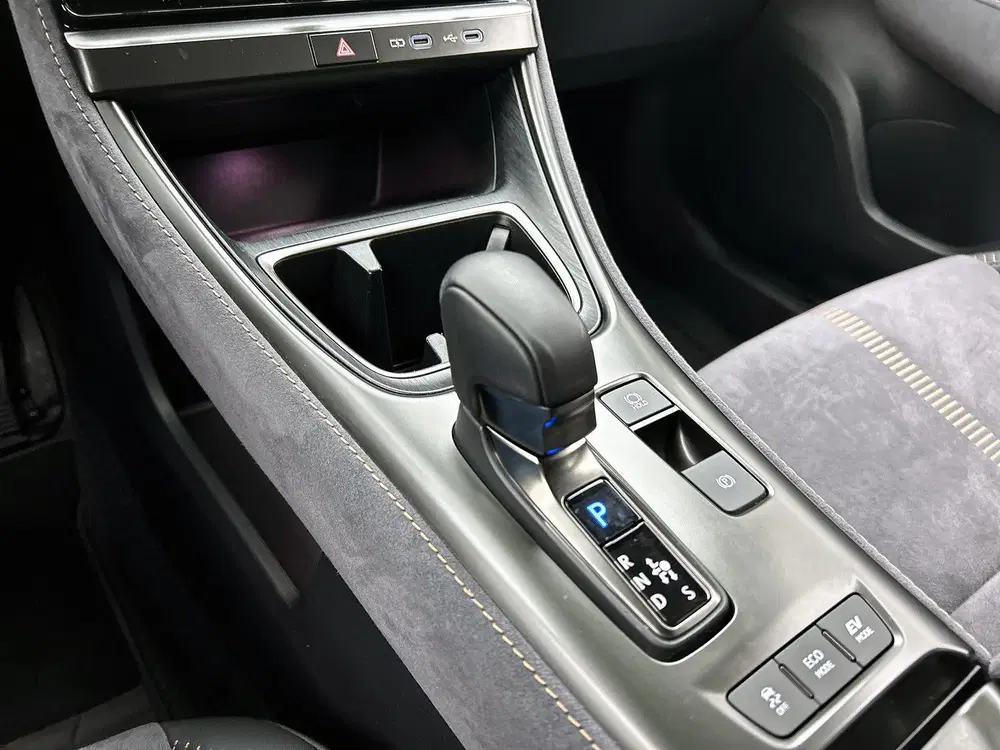 Lexus LBX Cool 2WD uit 2024, foto 11