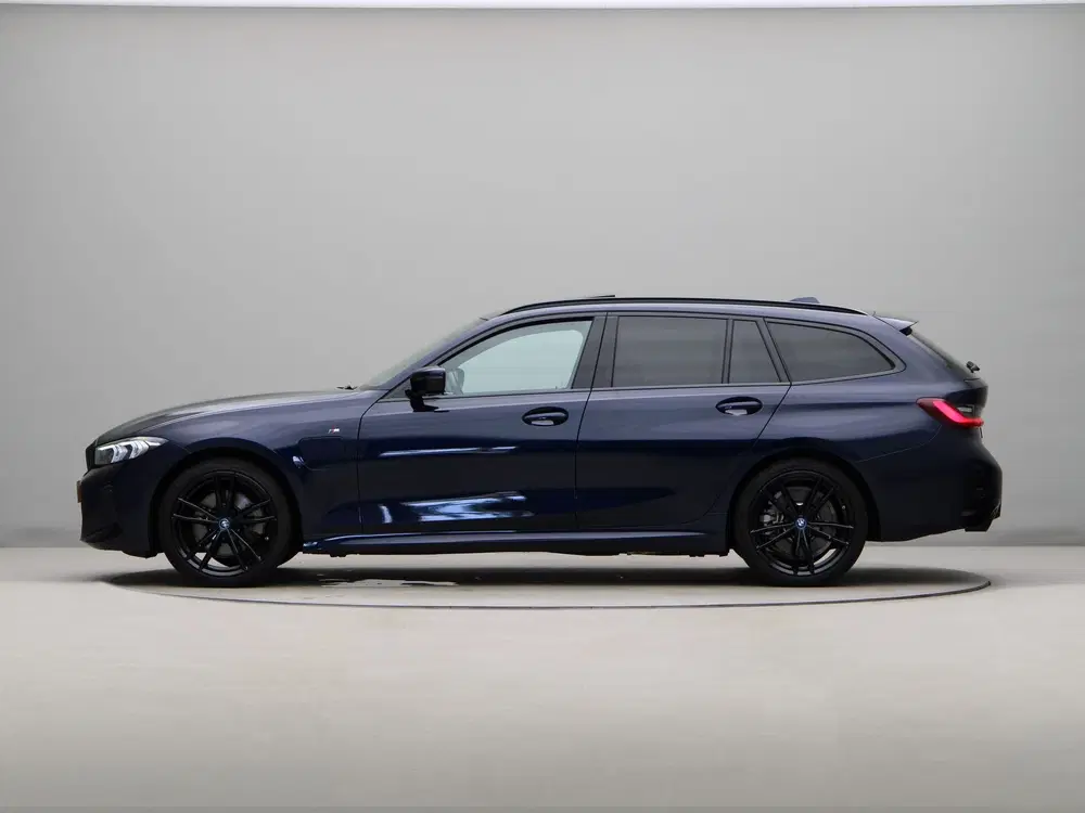 BMW 3-serie 320e Touring SoH 98% (bj 2024 uit 2024, foto 11