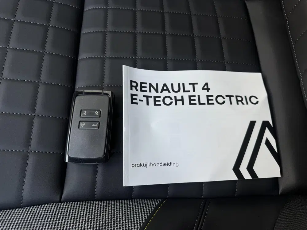 Renault 4 Comfort Range Iconic 52 kWh uit 2026, foto 13