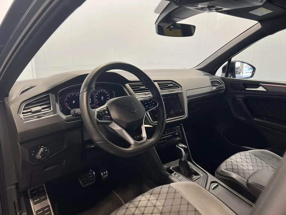Volkswagen Tiguan 1.5 TSI R-Line Business+ uit 2022, foto 10