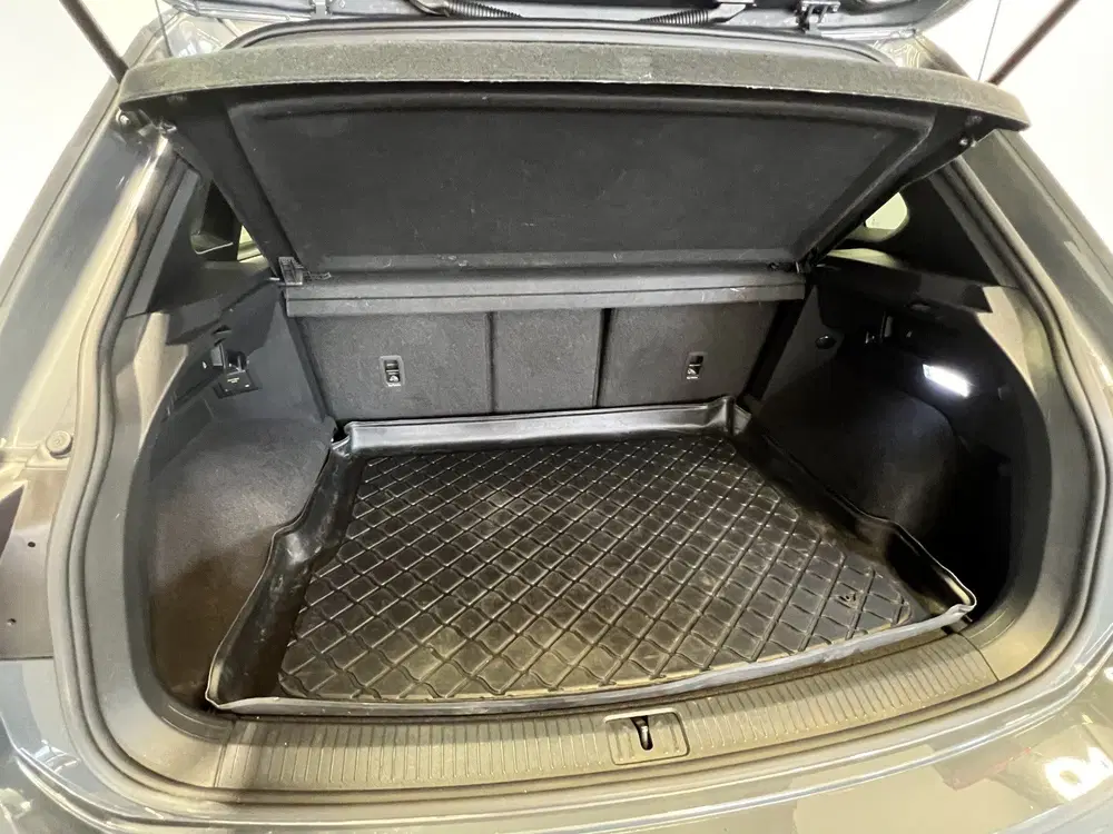 Volkswagen Tiguan 1.5 TSI R-Line Business+ uit 2022, foto 14
