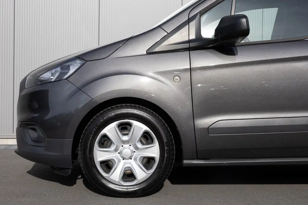 Ford Transit Courier uit 2023, foto 3