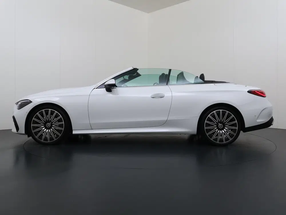 Mercedes-Benz CLE 300 4MATIC AMG Line uit 2026, foto 4