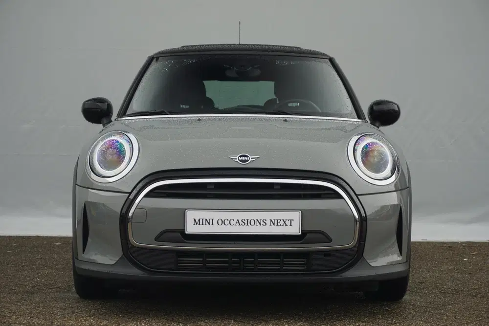 Mini Cooper Cooper Essential Uitvoering uit 2022, foto 3