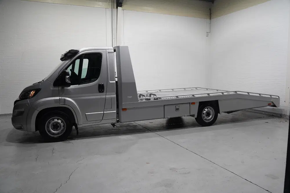 Fiat Ducato 2.2 Mjet 140 pk Autotransporter Tijhof BPM uit 2024, foto 2