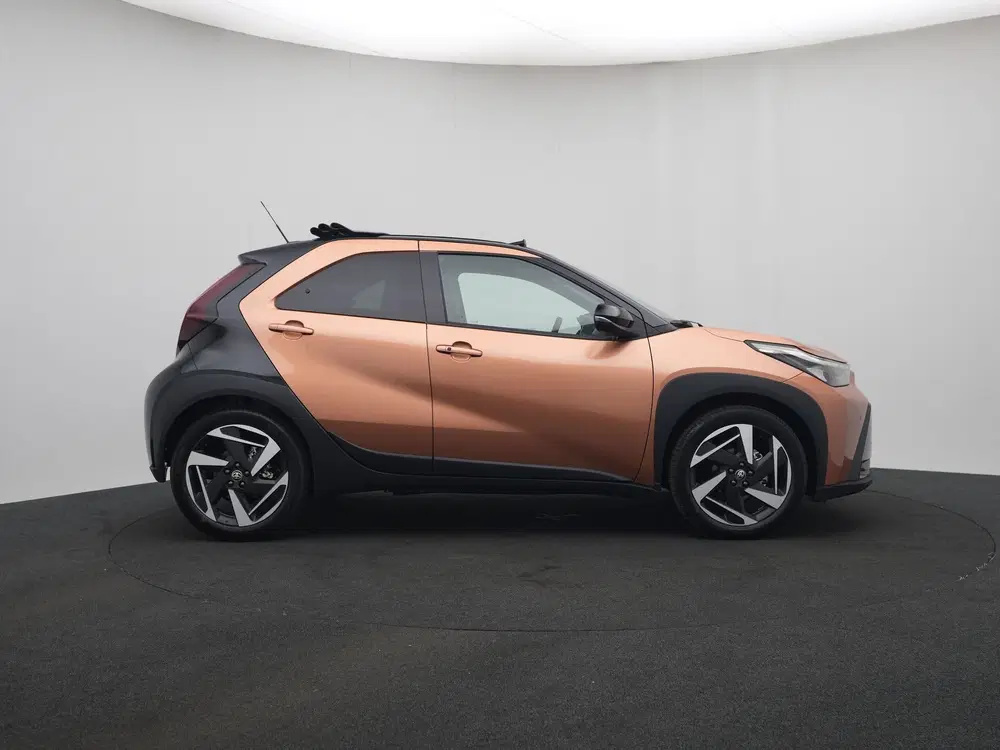 Toyota Aygo X Hybrid 115 PK envy CABRIOLET uit 2026, foto 11
