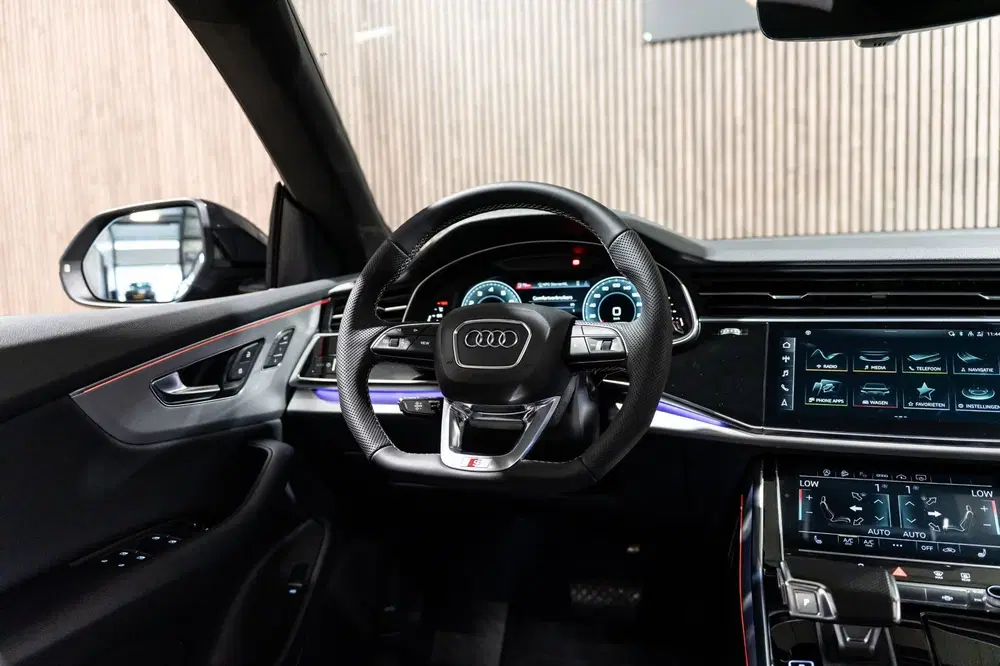 Audi Q8 55 TFSI quattro Pro Line S Pano Led Trekha uit 2022, foto 14