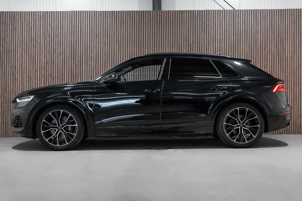 Audi Q8 55 TFSI quattro Pro Line S Pano Led Trekha uit 2022, foto 8