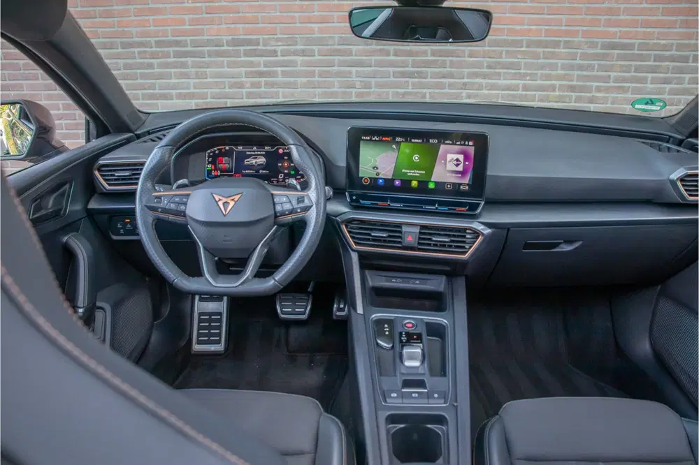 Cupra Leon 1.4 e-Hybrid 245pk VZ uit 2022, foto 8