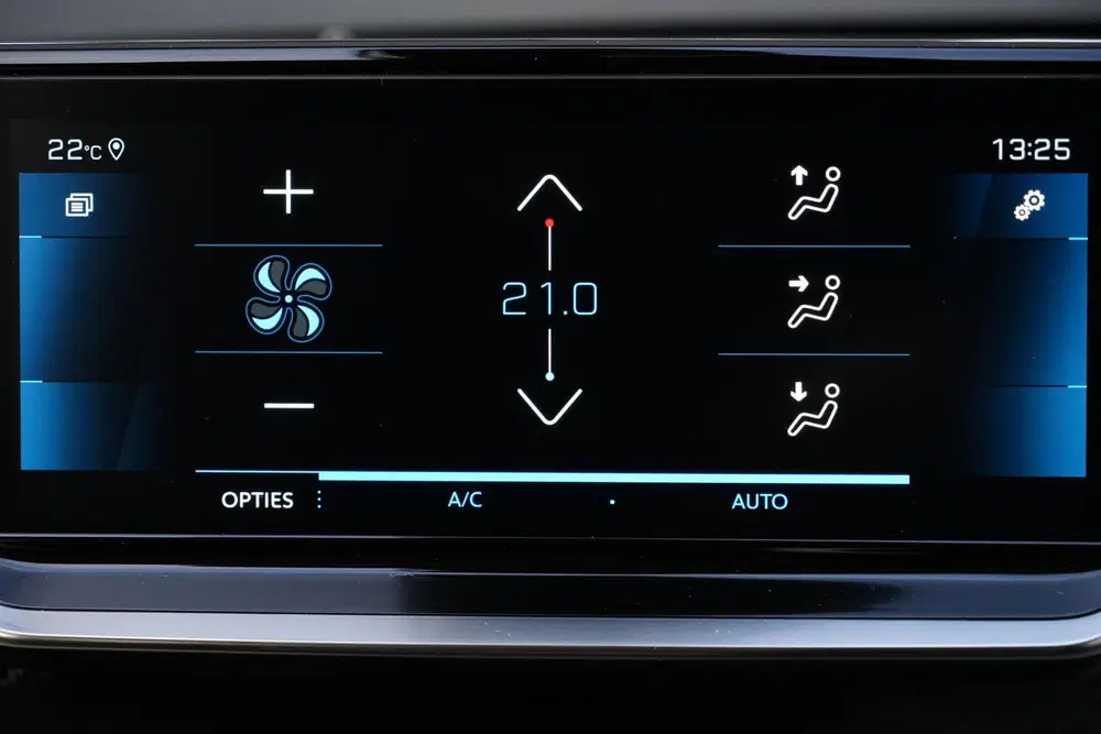 Peugeot 208 1.2 PureTech Allure Pack NL uit 2022, foto 11