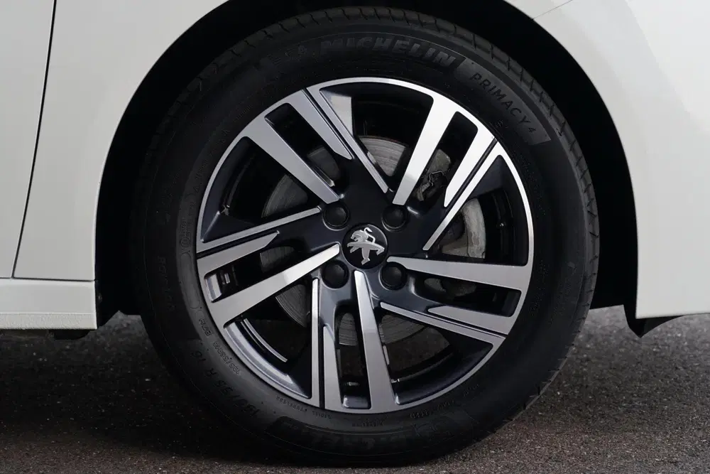 Peugeot 208 1.2 PureTech Allure Pack NL uit 2022, foto 3