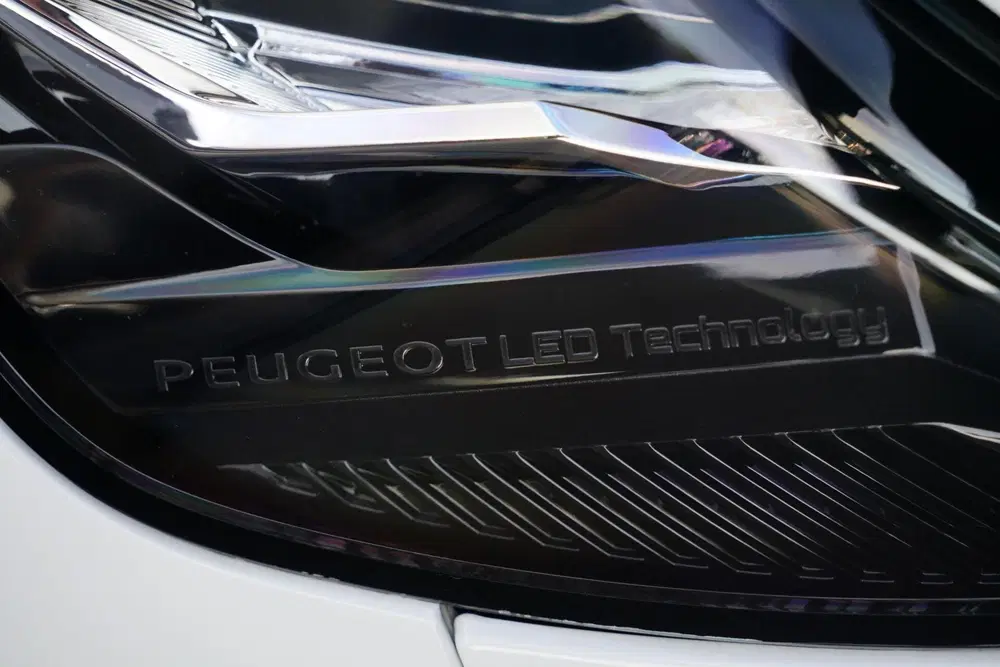 Peugeot 208 1.2 PureTech Allure Pack NL uit 2022, foto 9