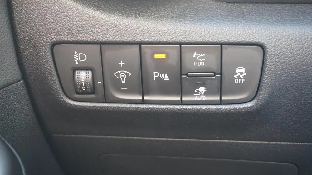 Hyundai KONA EV Premium 64 kWh NL auto uit 2023, foto 14