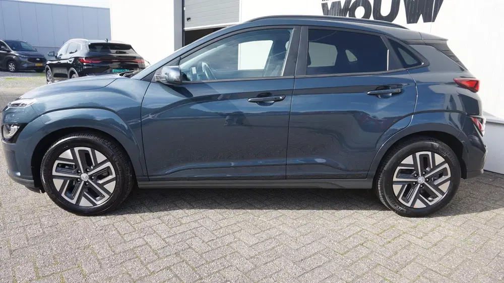 Hyundai KONA EV Premium 64 kWh NL auto uit 2023, foto 6