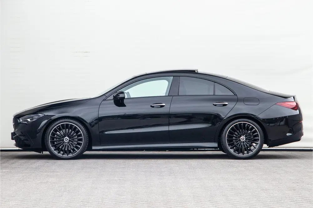 Mercedes-Benz CLA 200 AMG Premium Pano uit 2025, foto 4