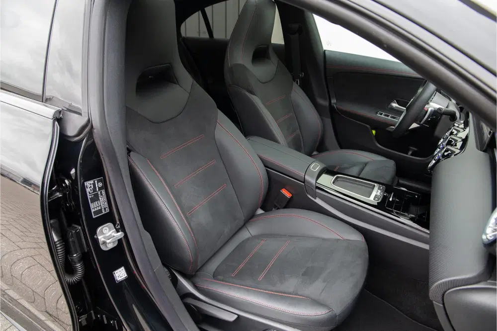 Mercedes-Benz CLA 200 AMG Premium Pano uit 2025, foto 7