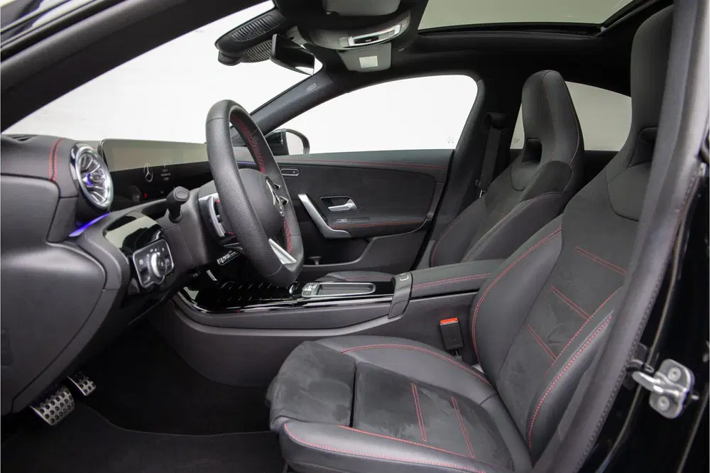 Mercedes-Benz CLA 200 AMG Premium Pano uit 2025, foto 9