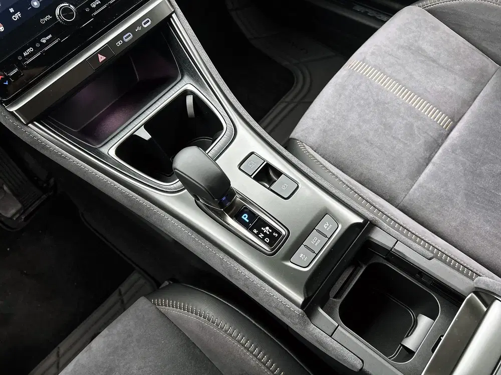 Lexus LBX Cool 2WD uit 2024, foto 11