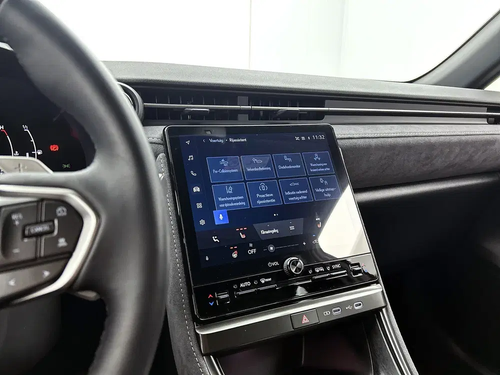Lexus LBX Cool 2WD uit 2024, foto 7