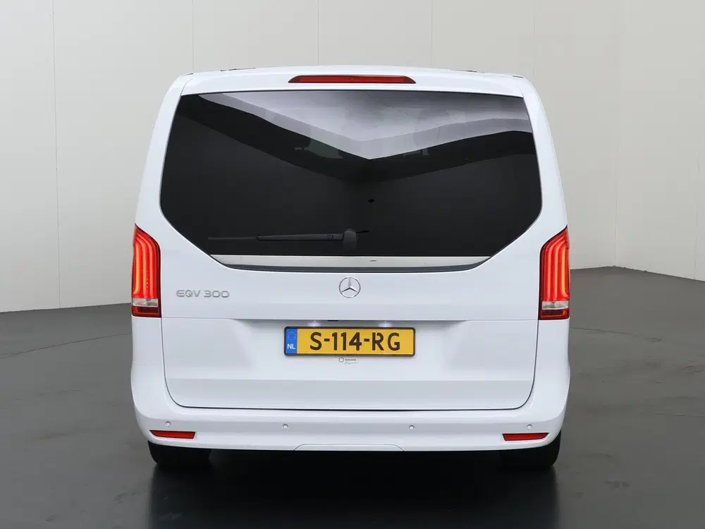 Mercedes-Benz EQV 300 uit 2022, foto 4
