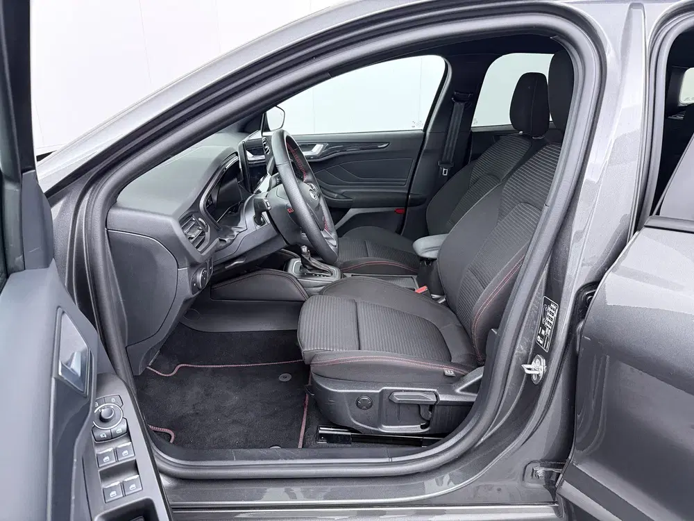 Ford Focus EcoBoost Hybrid 155 pk ST-Line X uit 2025, foto 12